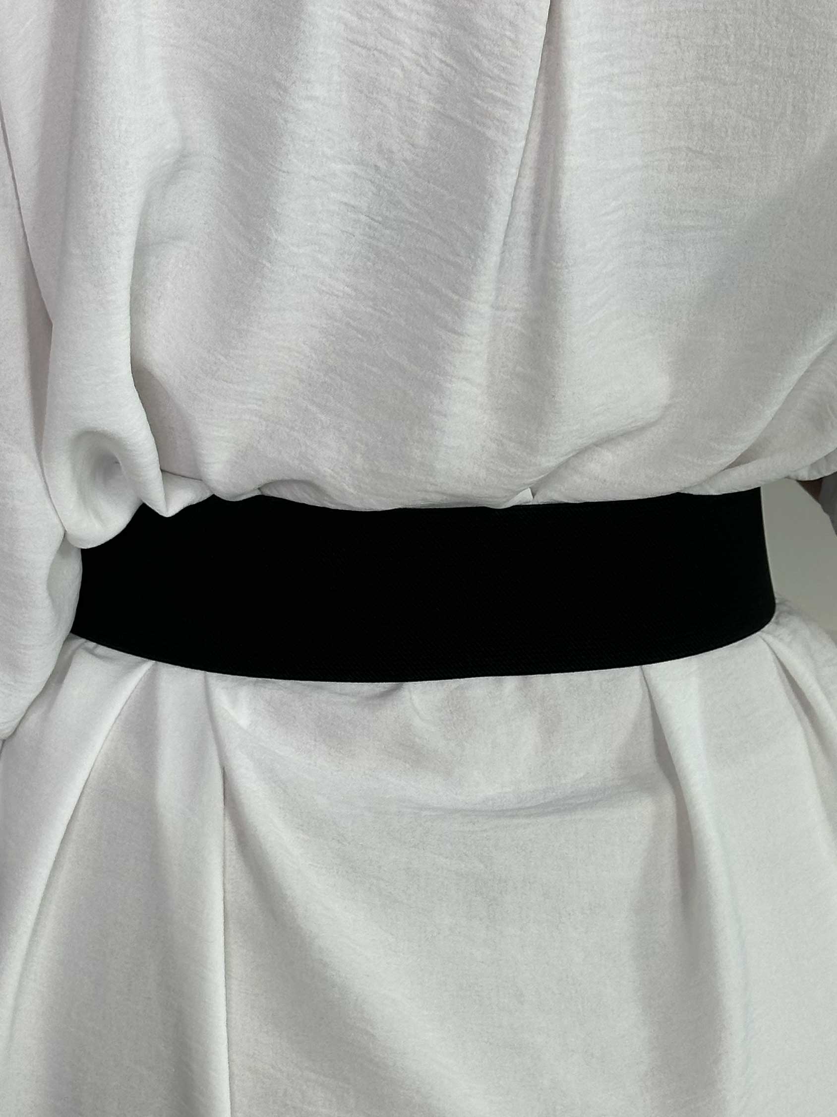 Emily - Elastisk taljebælte med læderlook detaljer